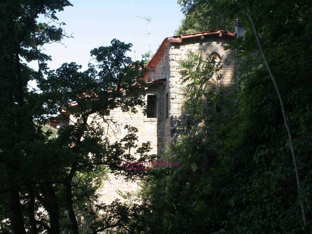 Rustico / casale a Chiusi della verna in via San Francesco, 45 - Foto 5