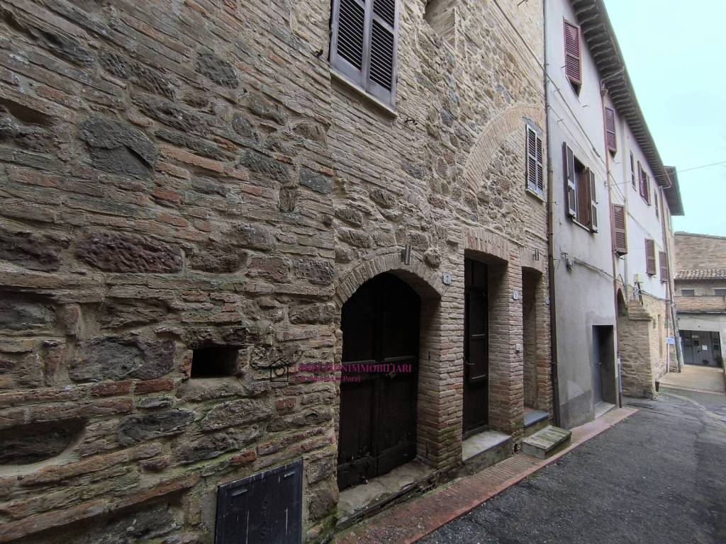Box / garage a Bettona in VIA BEATO PIETRO, 7 - Foto 2