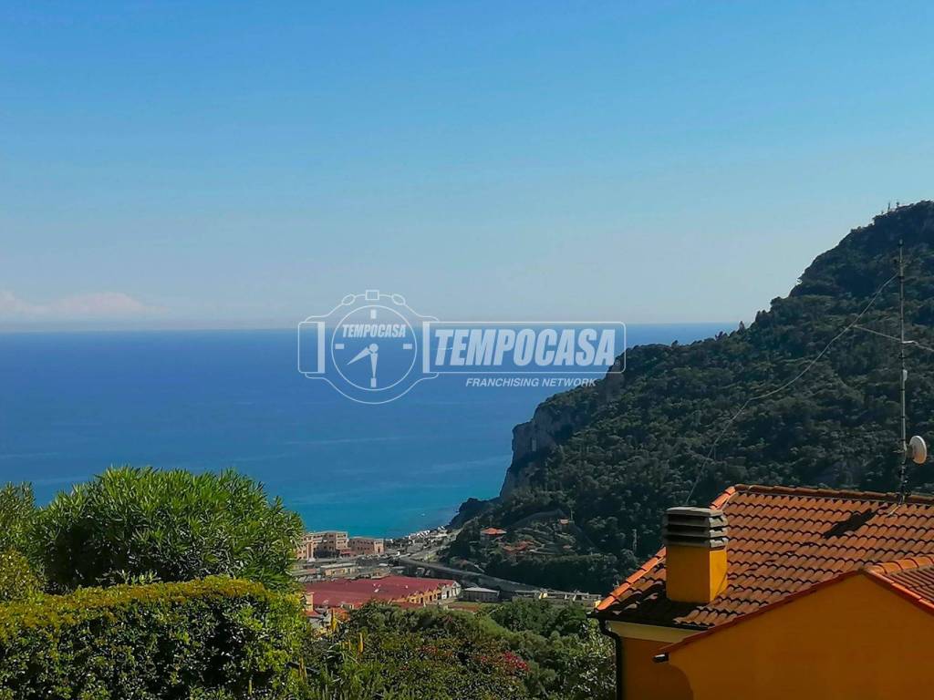 Appartamento a Finale ligure in Via Vasco de Gama, Finale Ligure 8 - Foto 2