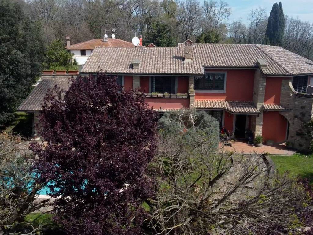 Villa a Sutri in Via dei Ludi - Foto 2