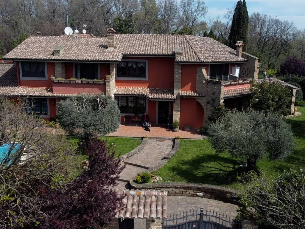 Villa a Sutri in Via dei Ludi - Foto 3