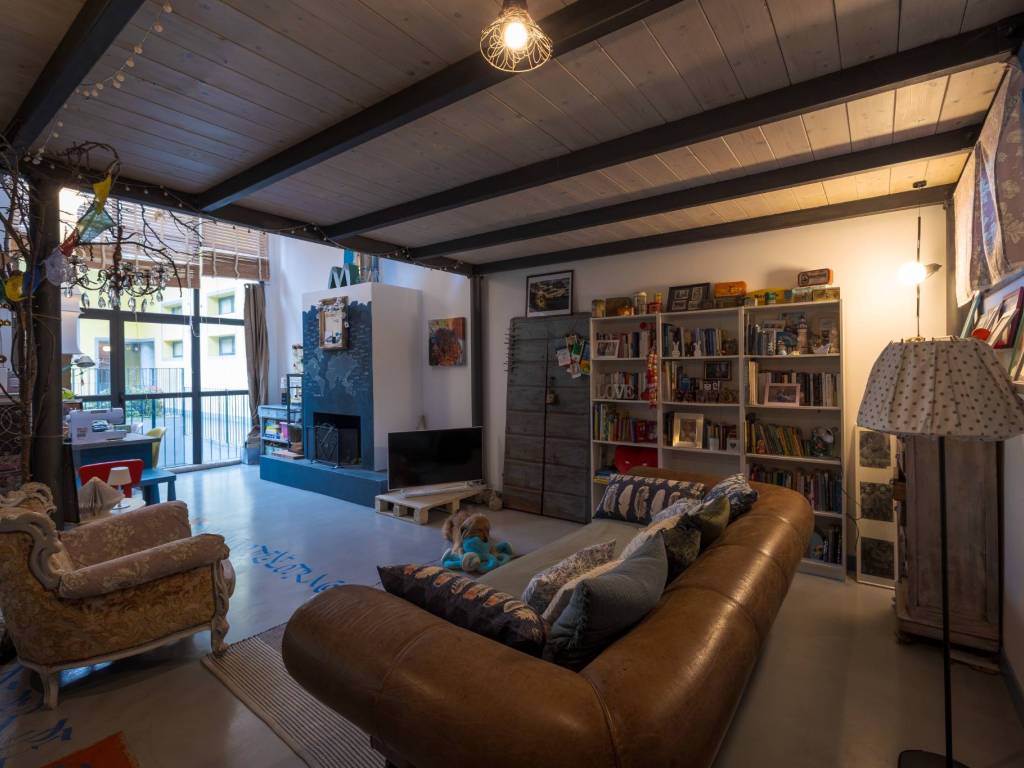 Loft / open space a Cameri in Via Michelangelo Buonarroti, 17 - Foto 3