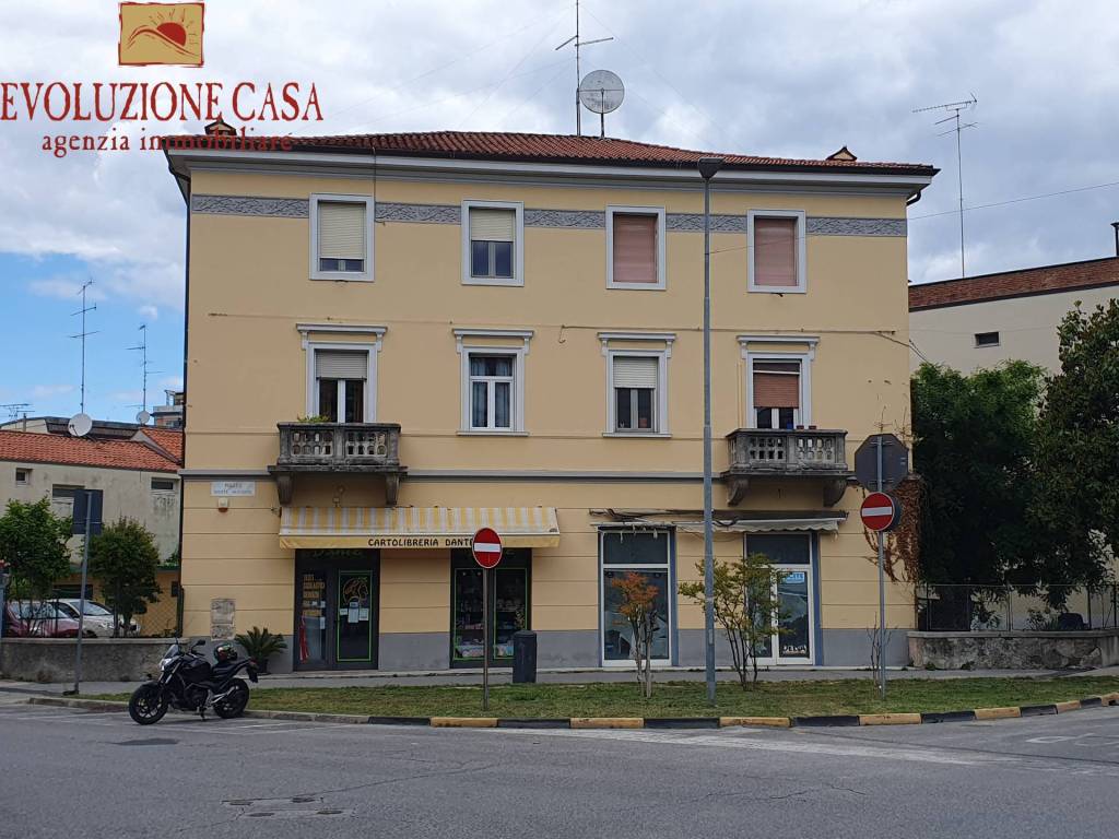 Appartamento a Monfalcone in via roma, 42 - Foto 2