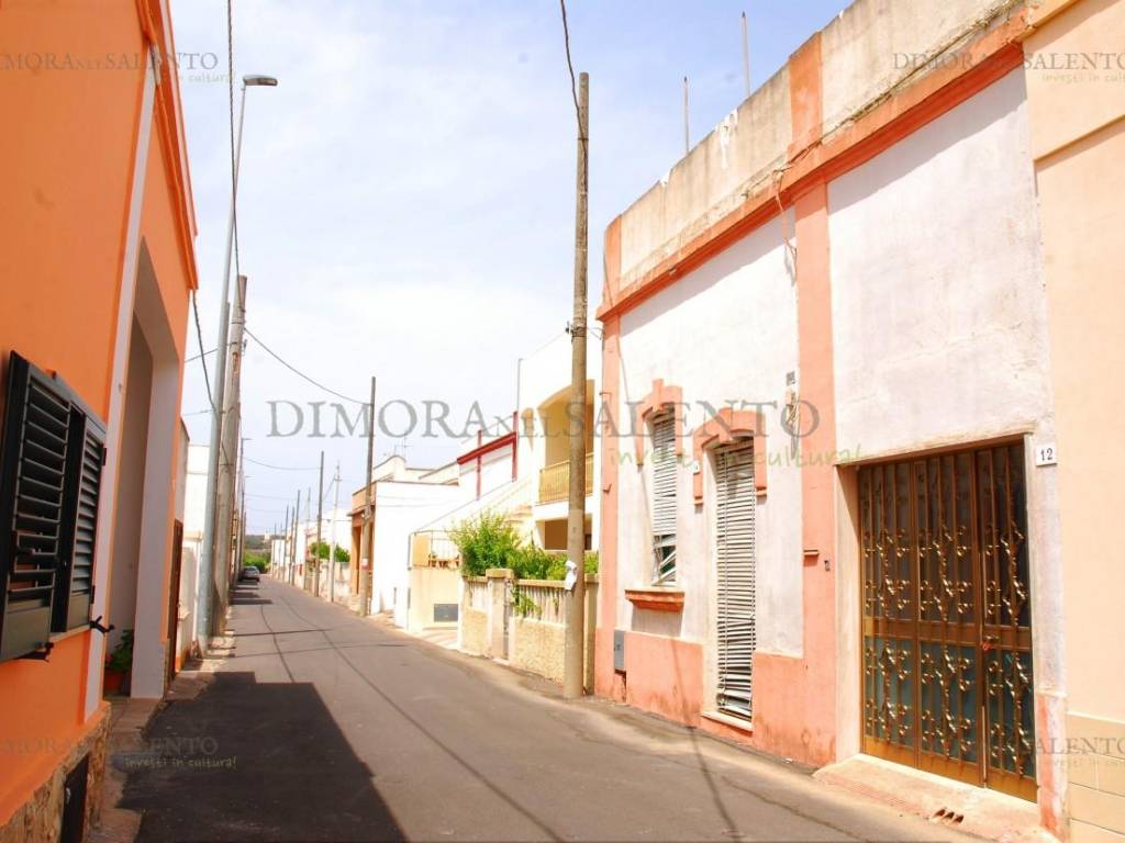 Casa indipendente a Castrignano del capo in VIA TRENTO - Foto 2