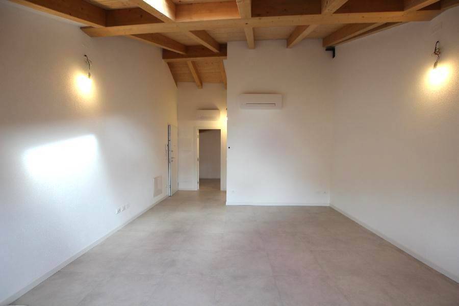 Appartamento a Cento in VIA UGO BASSI, 62 - Foto 4