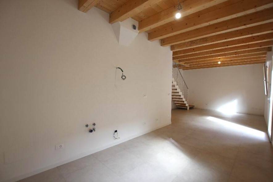 Appartamento a Cento in VIA UGO BASSI, 62 - Foto 3