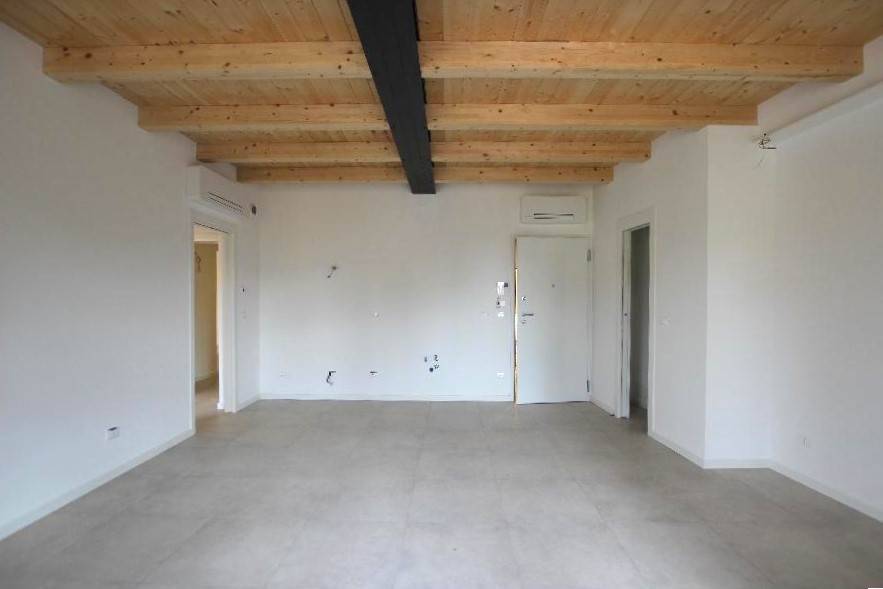 Appartamento a Cento in VIA UGO BASSI, 62 - Foto 2