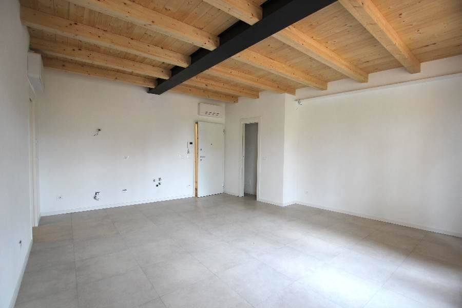 Appartamento a Cento in VIA UGO BASSI, 62 - Foto 3