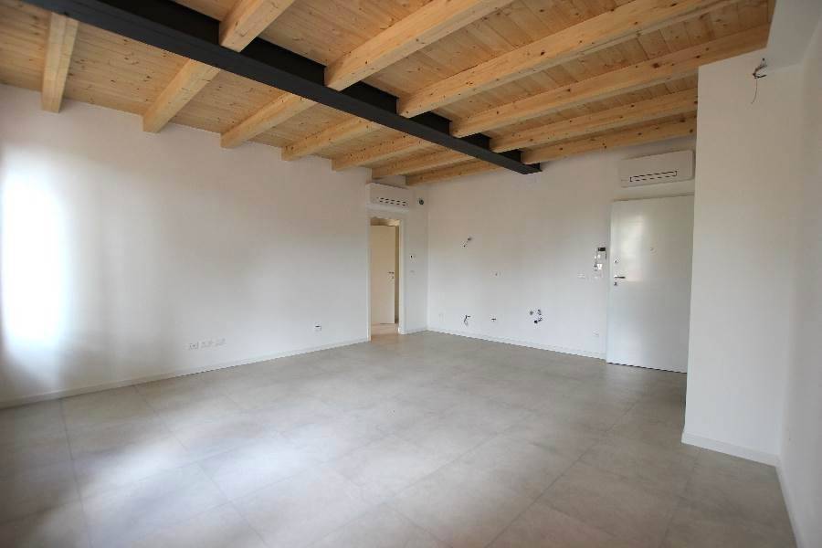 Appartamento a Cento in VIA UGO BASSI, 62 - Foto 5