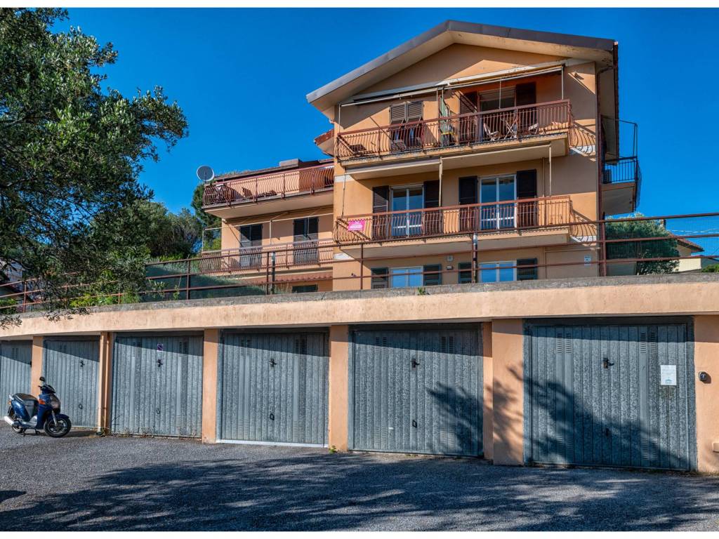 Appartamento a Varazze in Via dei Leoni, 15 - Foto 2