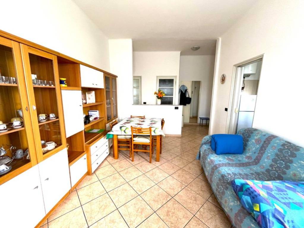 Appartamento a Albizzate in Via Ruzzella, 6 - Foto 2