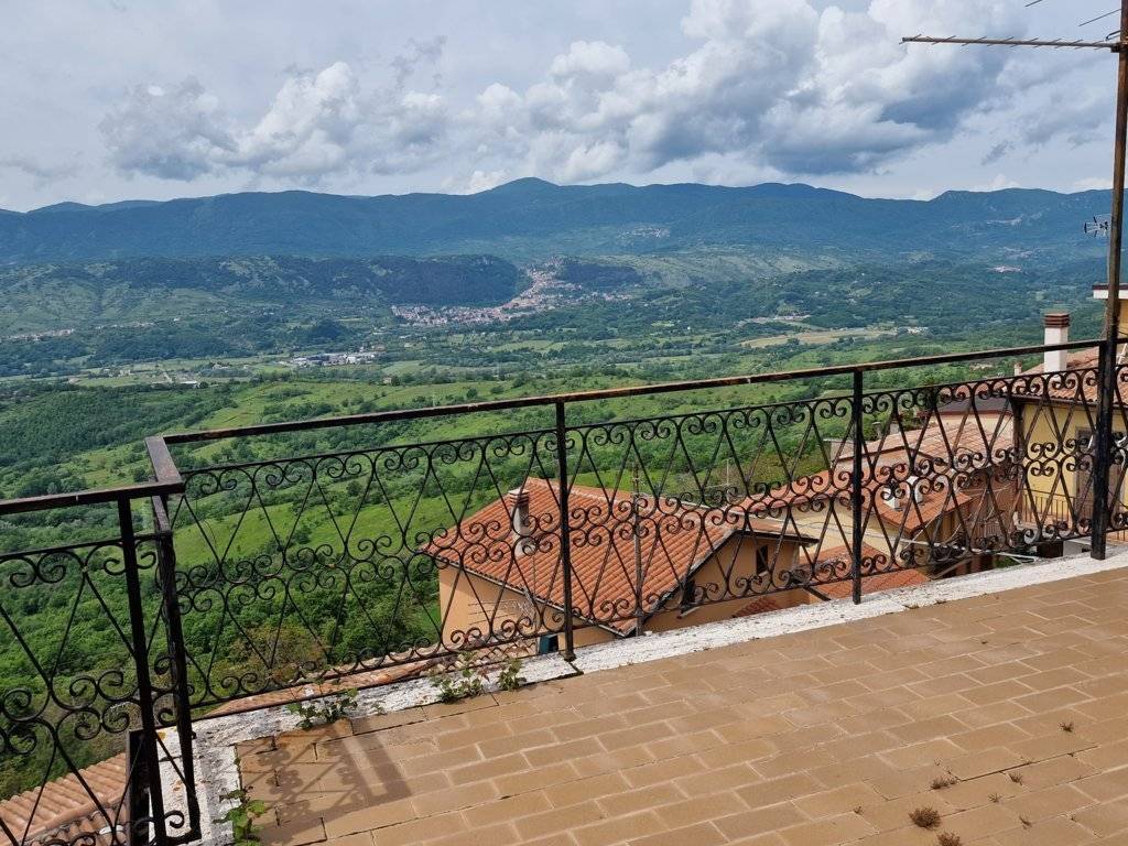 Casa indipendente a Tagliacozzo in Via dell'Arco Antico, 6 - Foto 2