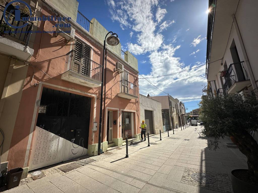 Casa indipendente a Tortolì in Corso Umberto, 83 - Foto 3