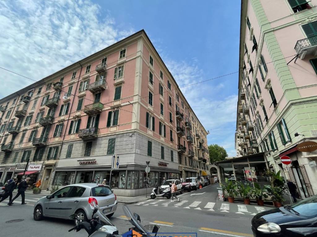 Appartamento a Savona in Via Agostino Monti, 1 - Foto 2