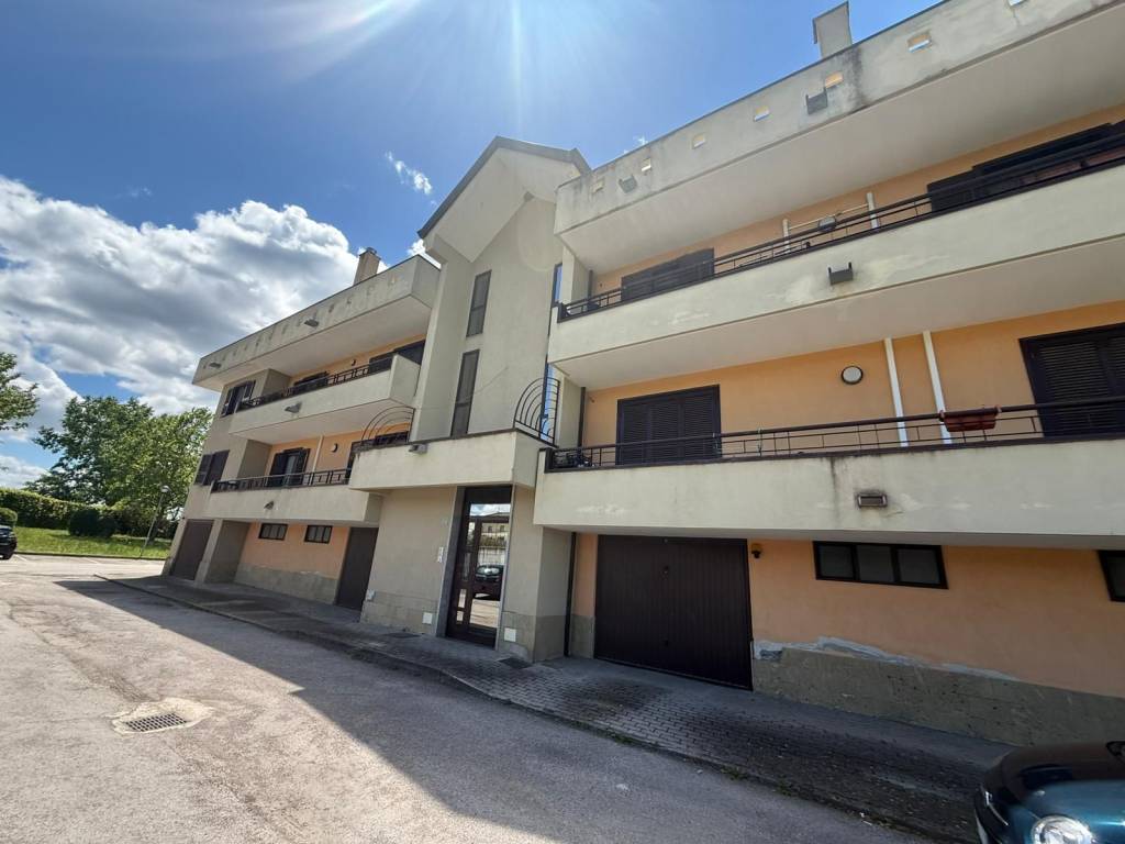 Appartamento a Benevento in Via Vincenzo Di Napoli - Foto 3