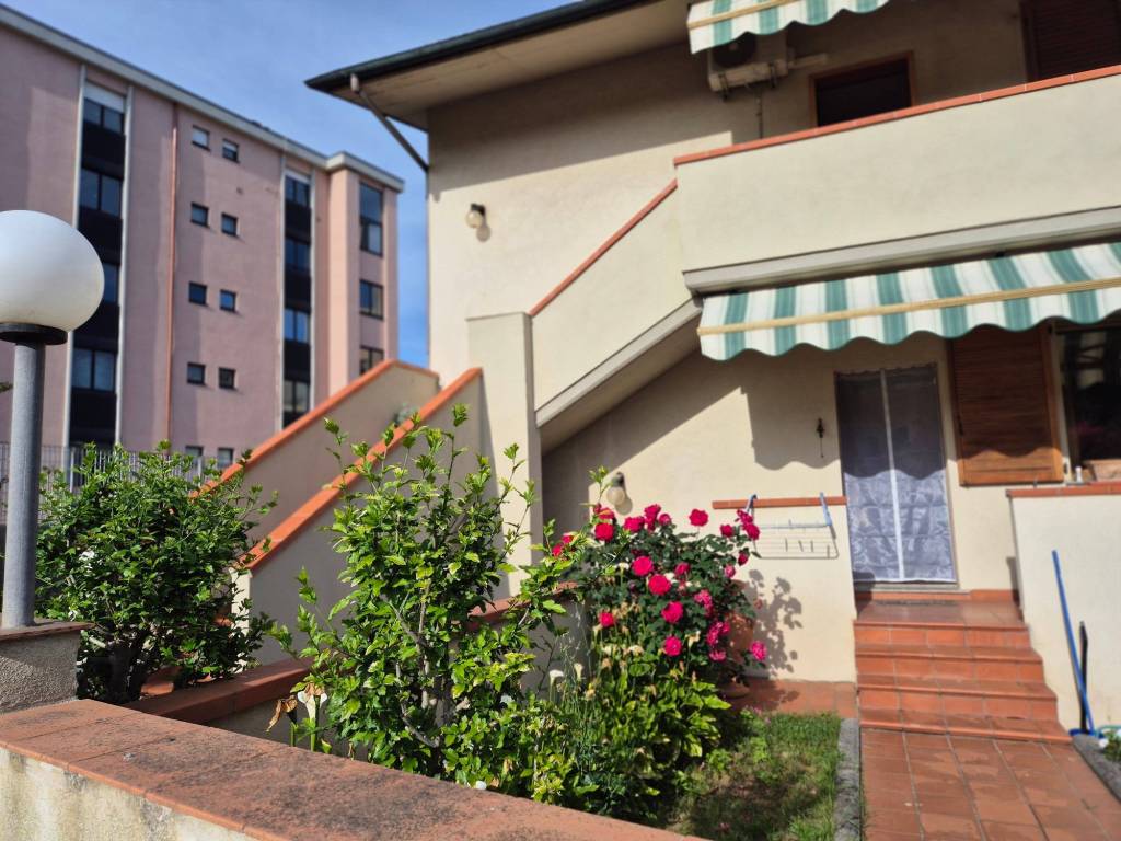 Villa a Piombino in Via 1 Maggio - Foto 2