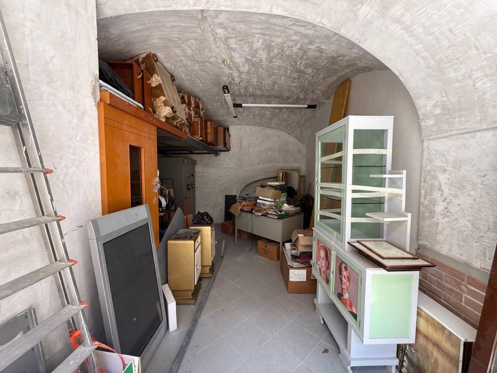 Box / garage a Caserta in Via Gian Battista Vico, 48 - Foto 2