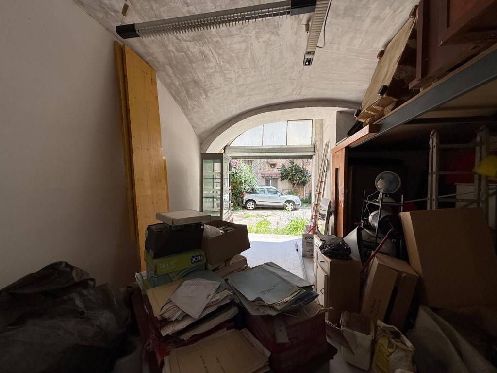 Box / garage a Caserta in Via Gian Battista Vico, 48 - Foto 3