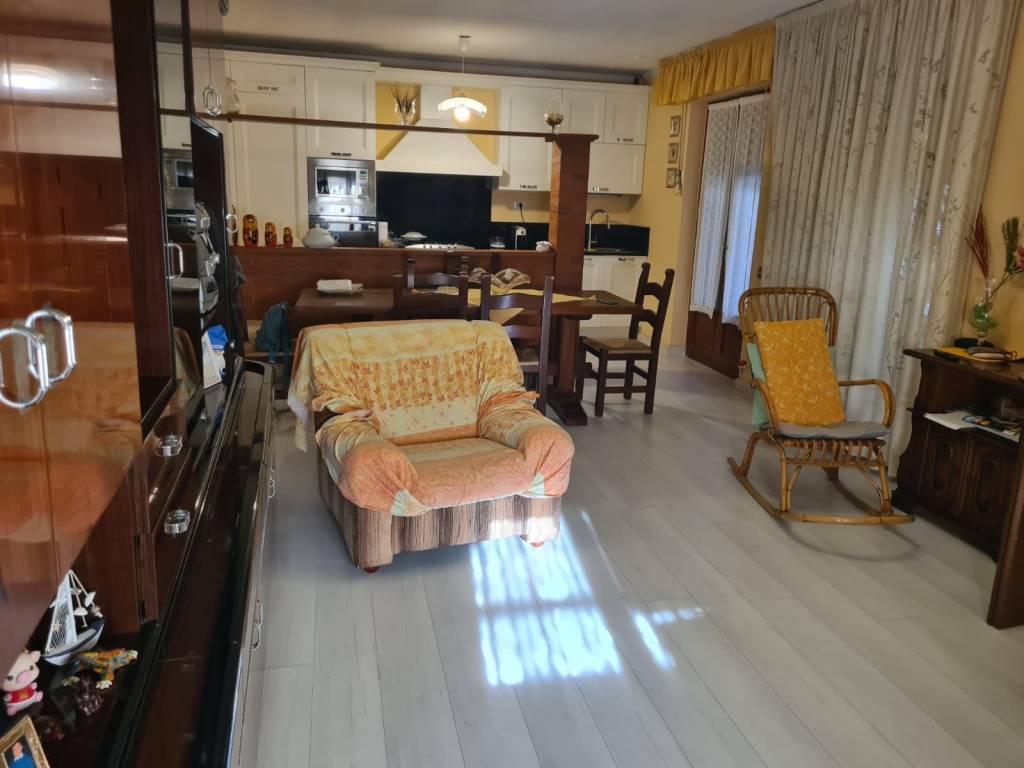 Casa indipendente a Porcari in Via Roma - Foto 3