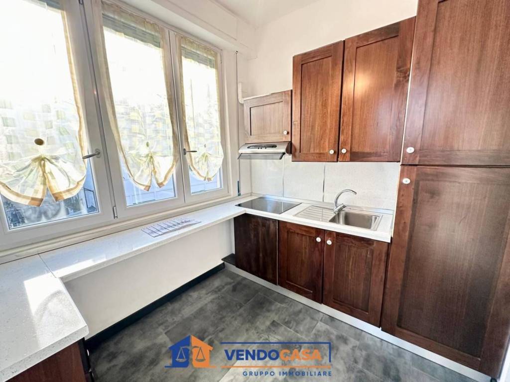 Appartamento a Pietra ligure in Via Nicolò Chiazzari - Foto 4