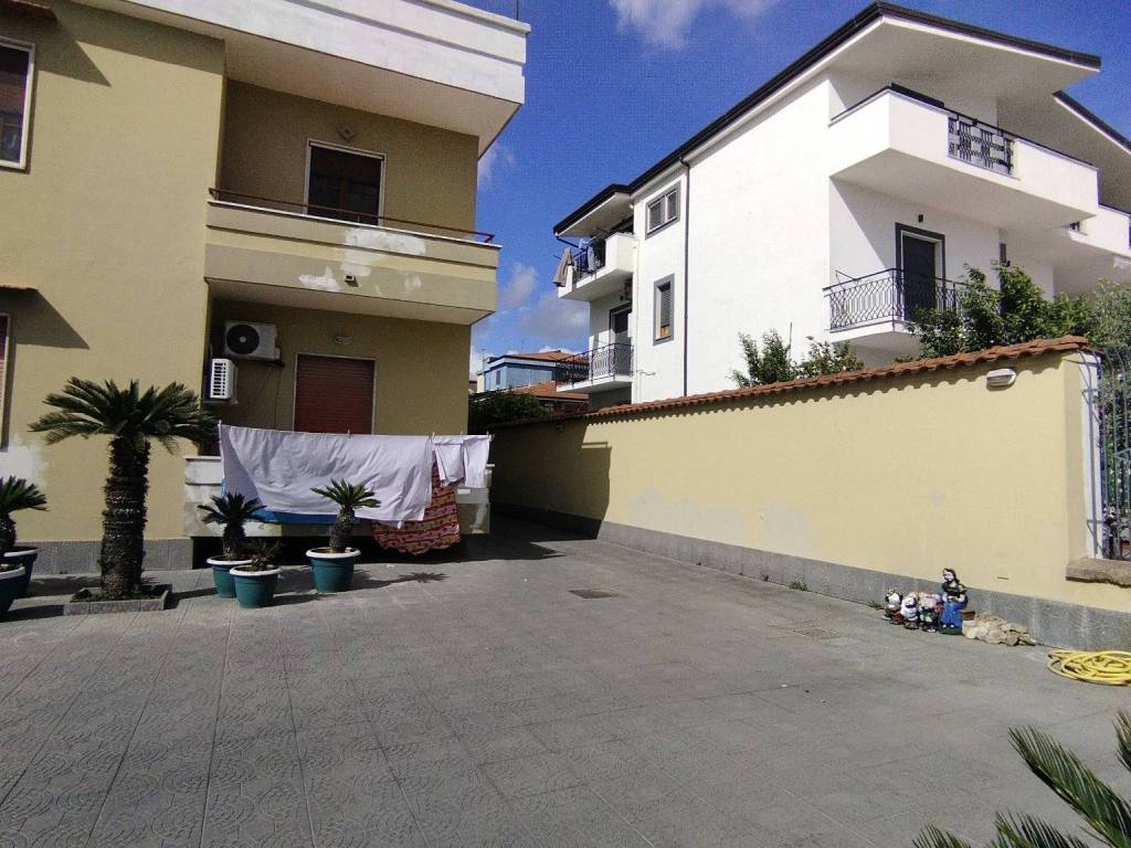 Palazzo / stabile a Lusciano in Viale della Libertà, 72 - Foto 3