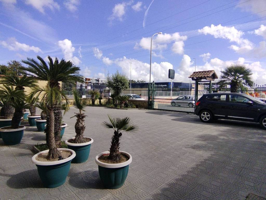 Palazzo / stabile a Lusciano in Viale della Libertà, 72 - Foto 4