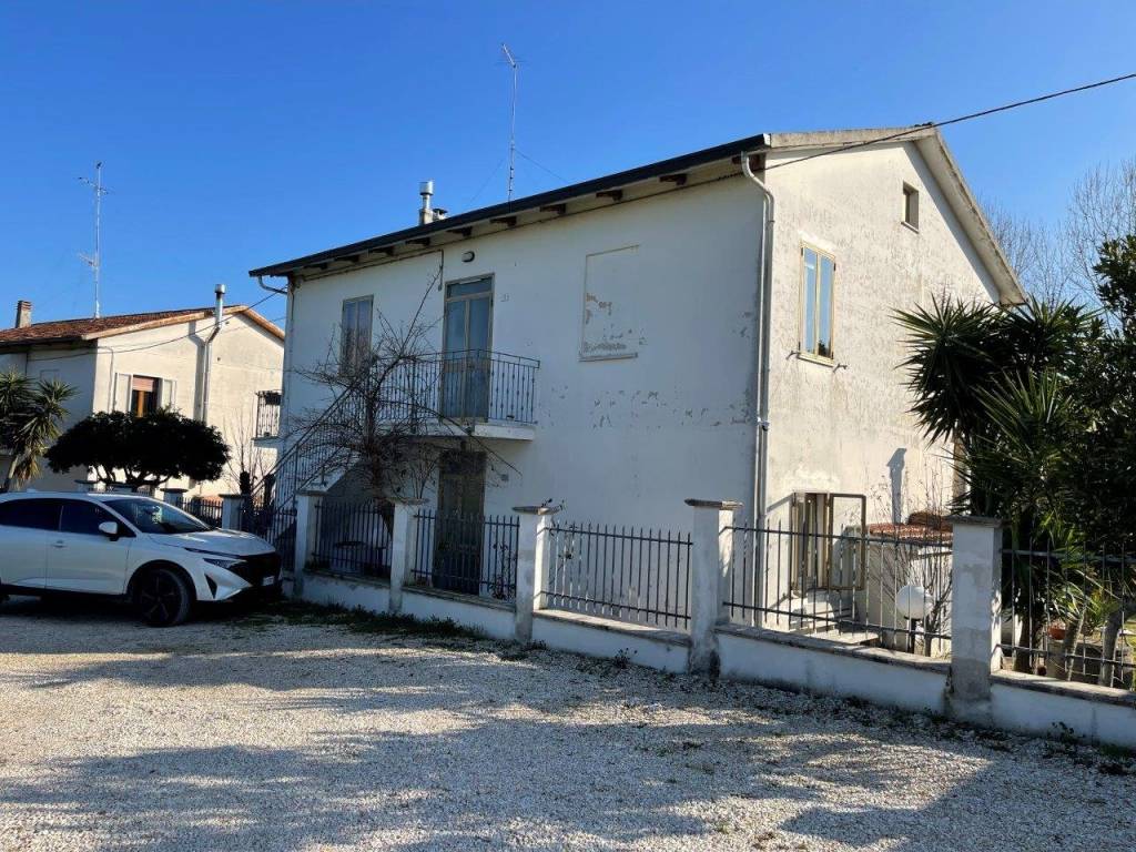 Appartamento a Civitanova marche in Via Andrea Doria, 44 - Foto 2