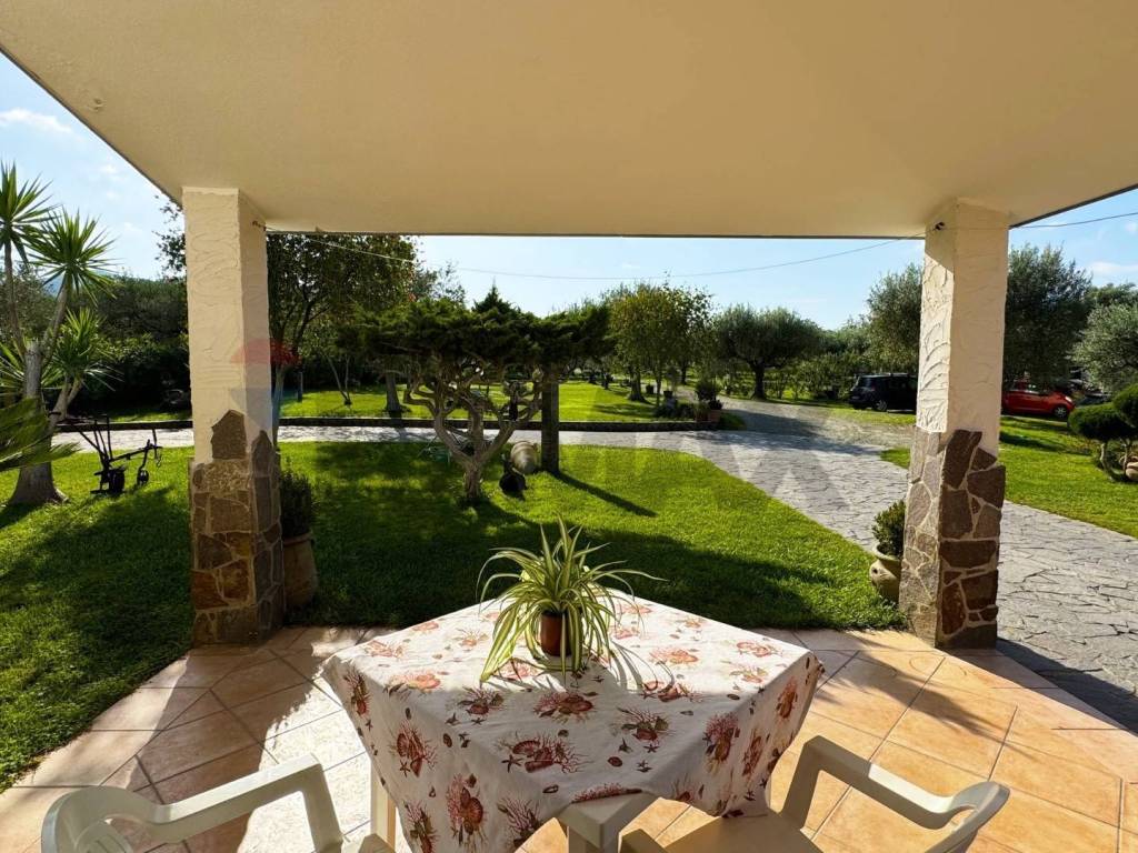 Casa indipendente a Dolianova in Strada Comunale De Is Montis - Foto 3