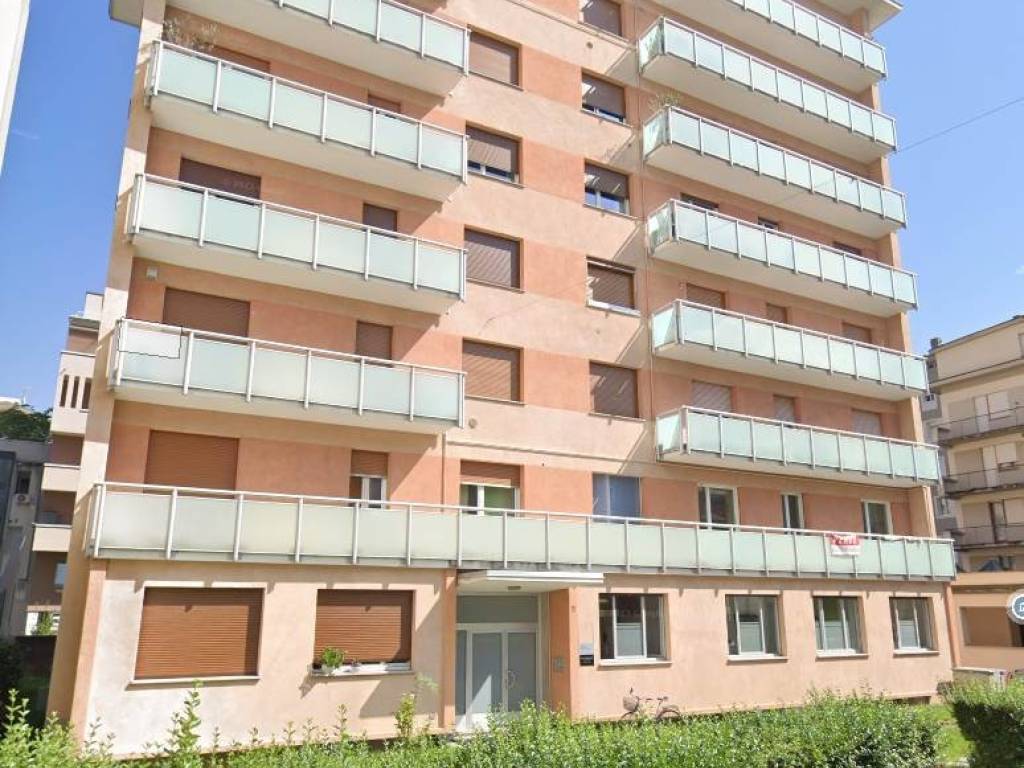 Appartamento a Sondrio in Via Pio Rajna - Foto 2