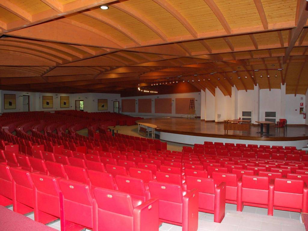 Palazzo / stabile a Crotone in SS106 - Foto 3