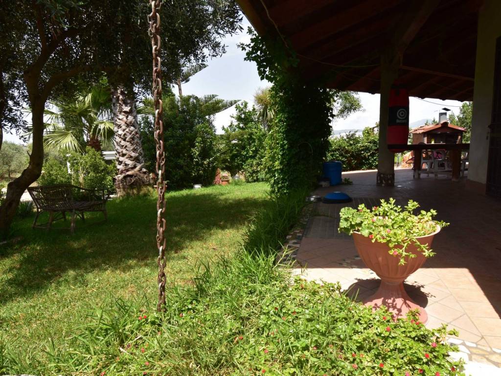 Villa a Montecorvino pugliano in Via Basilicata - Foto 2