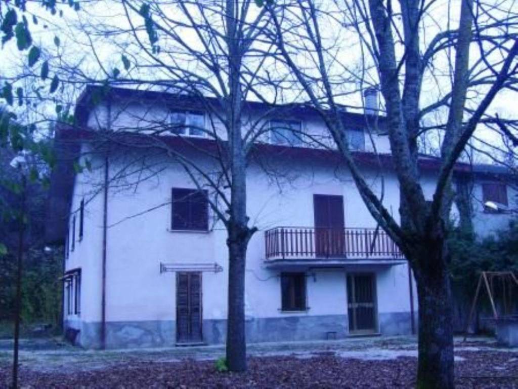 Villa a Tagliacozzo in Camerata s.n.c - Foto 2