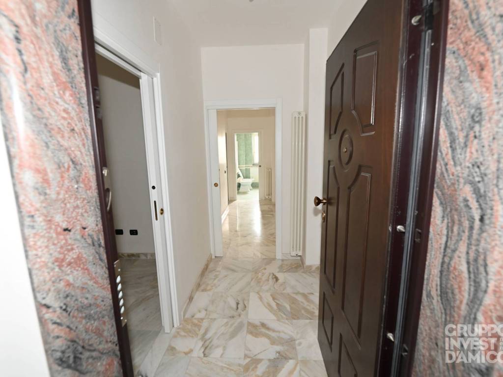 Appartamento a Ceglie messapica in Via Luigi Pecere - Foto 2