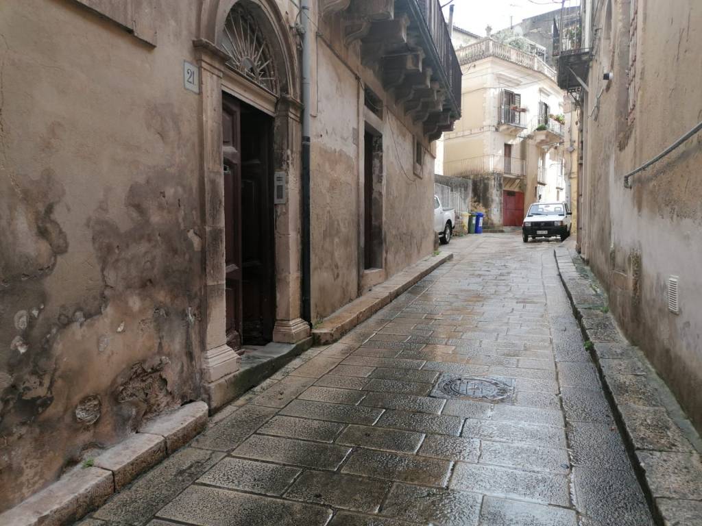 Palazzo / stabile a Modica in Via Fratantonio - Foto 3
