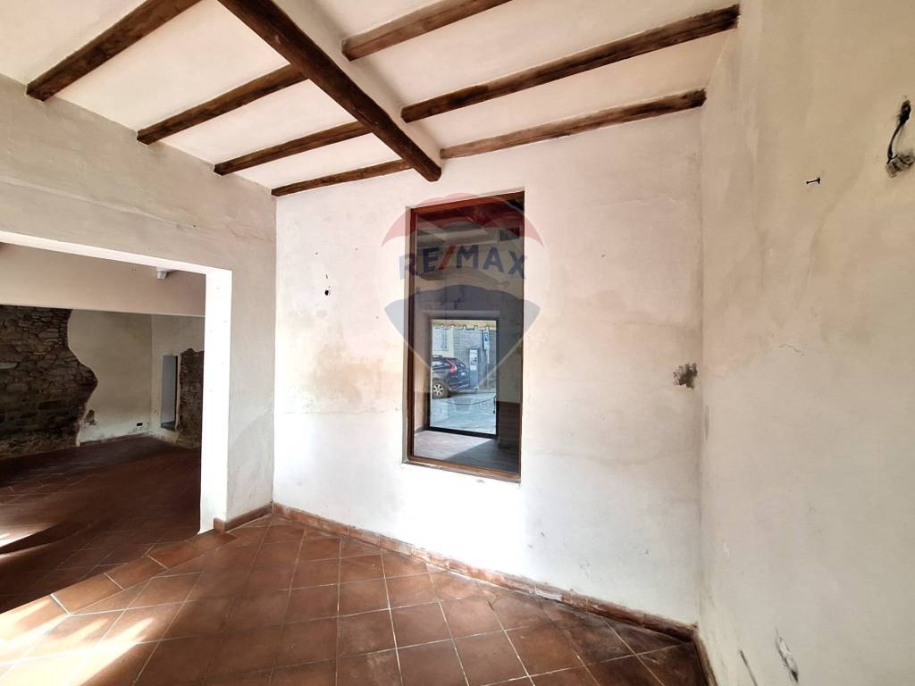 Immobile a Loro ciuffenna in Piazza Vittorio Emanuele II, 8 - Foto 4