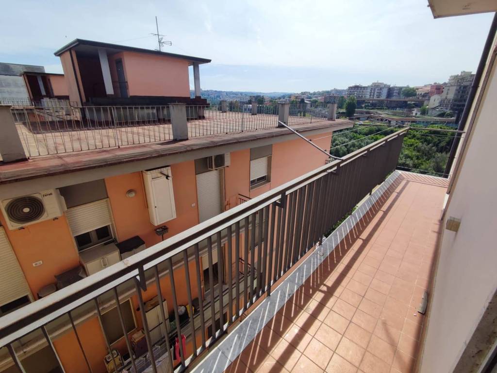 Appartamento a Benevento in Via Lungocalore Manfredi di Svevia - Foto 4