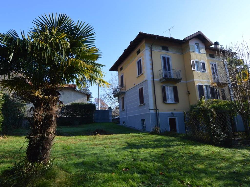 Villa a Cuveglio in Via Stazione, 2 - Foto 2