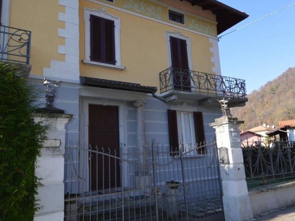 Villa a Cuveglio in Via Stazione, 2 - Foto 4