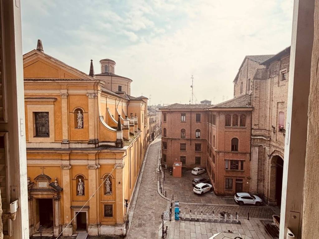 Appartamento a Parma in Piazza Giuseppe Garibaldi, 23 - Foto 2