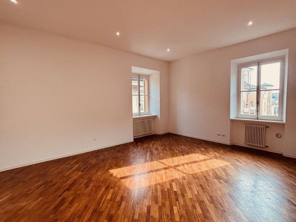 Appartamento a Parma in Piazza Giuseppe Garibaldi, 23 - Foto 3