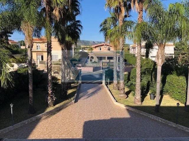 Villa a Melilli in Viale Edoardo Garrone - Foto 2