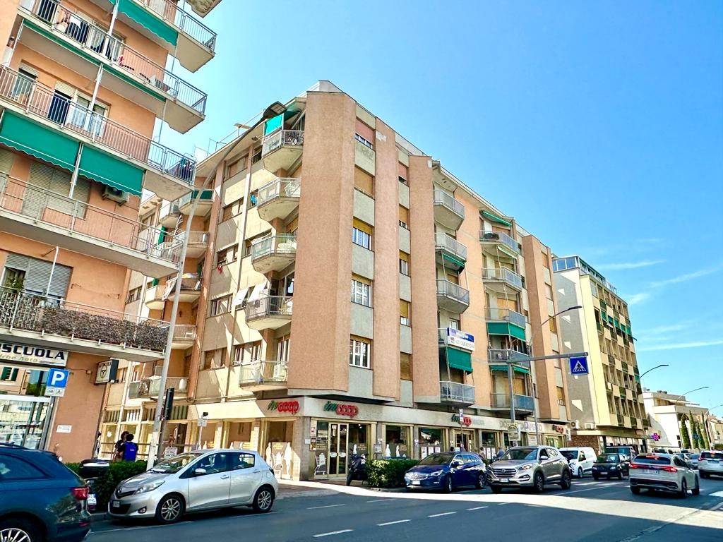 Appartamento a Loano in Strada Statale 1 Via Aurelia 281 - Foto 5