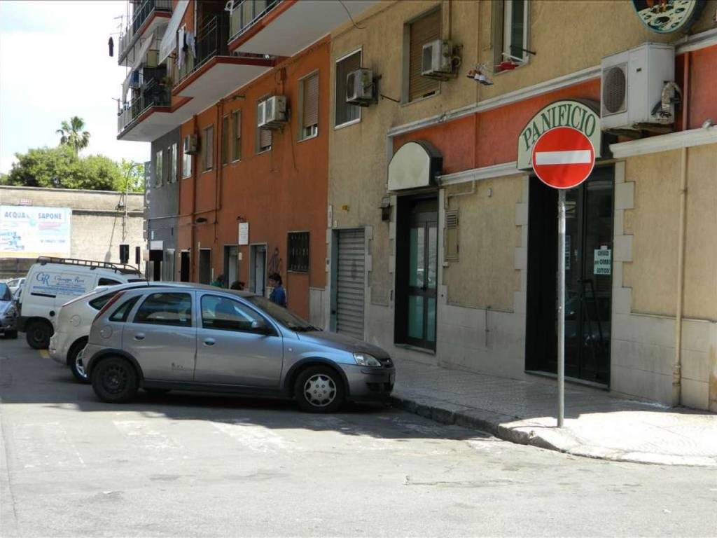 Immobile a Taranto in via via G. Cugini 36; via Generale Messina 81 - Foto 3