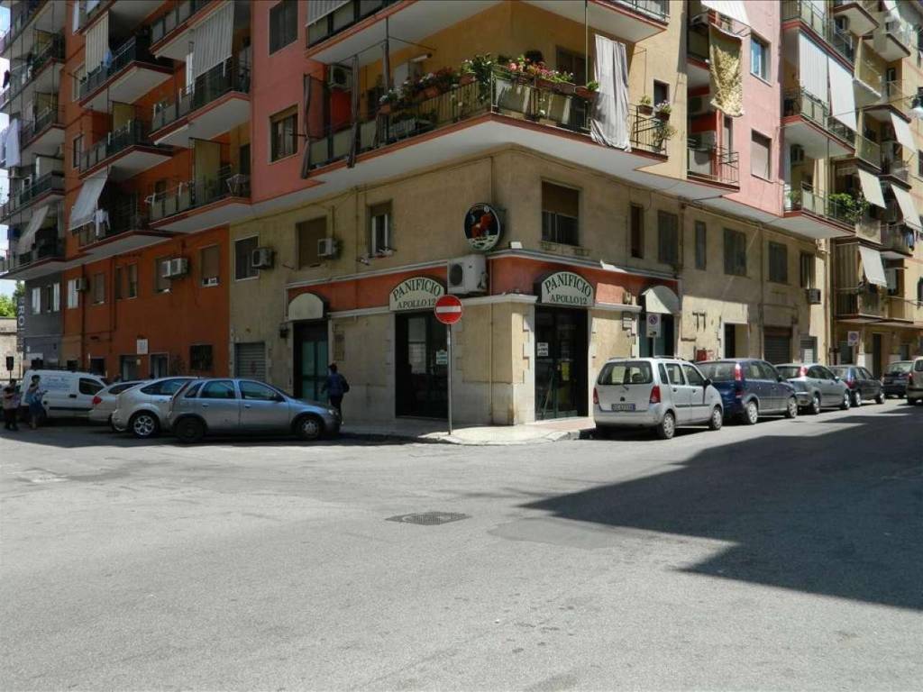 Immobile a Taranto in via via G. Cugini 36; via Generale Messina 81 - Foto 4
