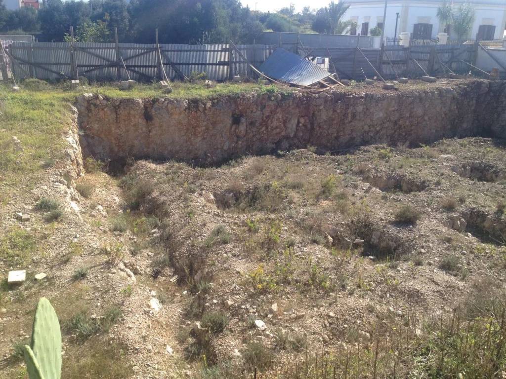 Terreno a San donato di lecce in Via Professore L. Dell'Anna, 9 - Foto 4
