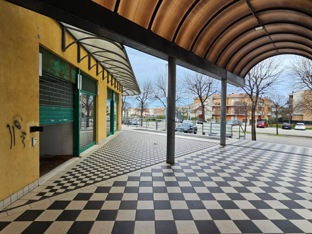 Immobile a Civitanova marche in Via Giuseppe Saragat - Foto 4