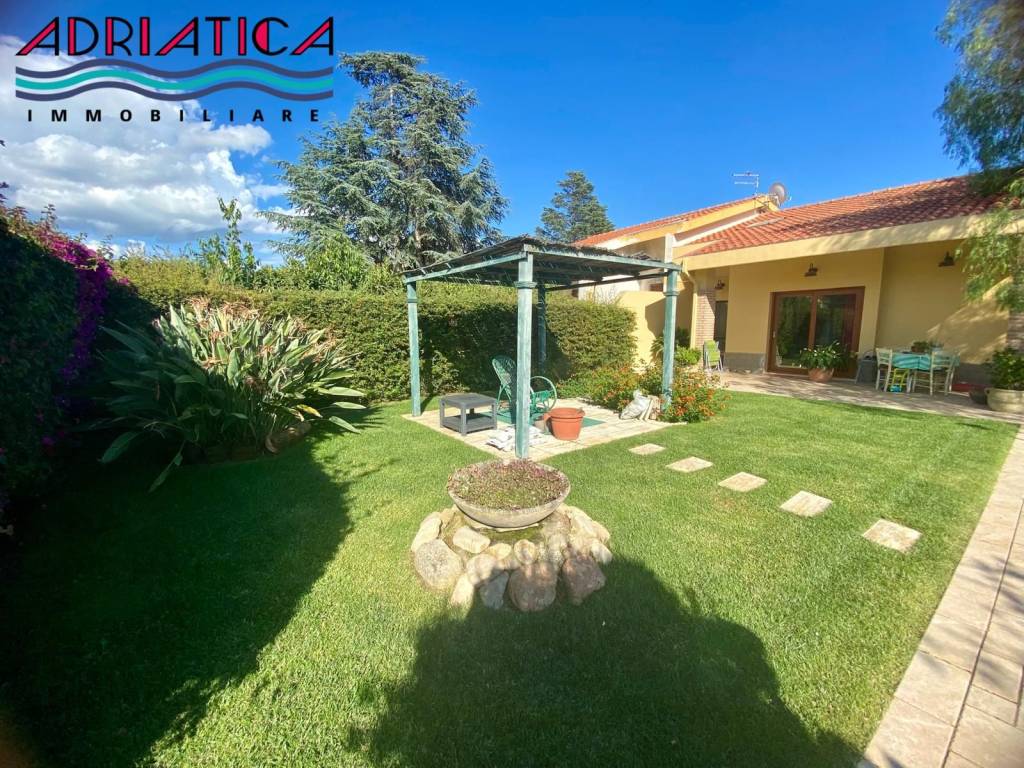 Villa a Quartu sant'elena in Via dei Lecci - Foto 4