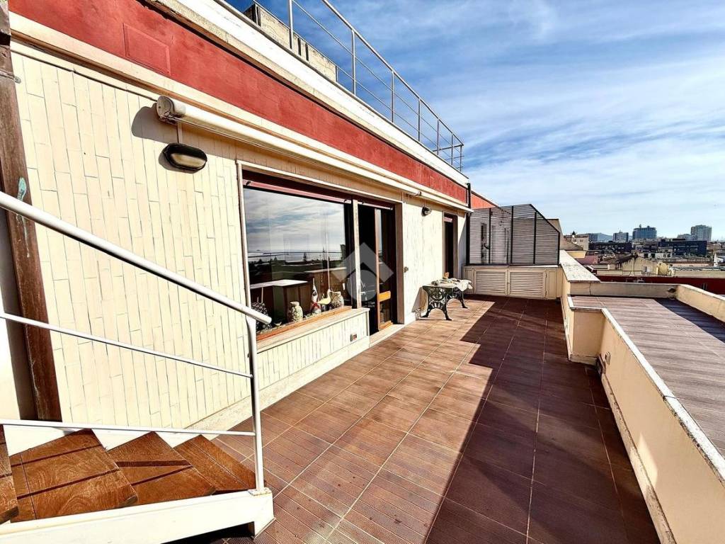 Attico / mansarda a Cagliari in Via Maddalena, 9 - Foto 2