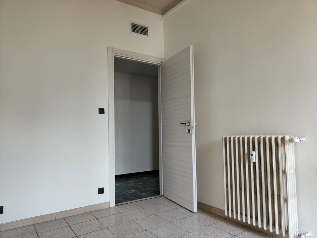 Appartamento a Asti in Via Giovanni Giobert, 16 - Foto 5