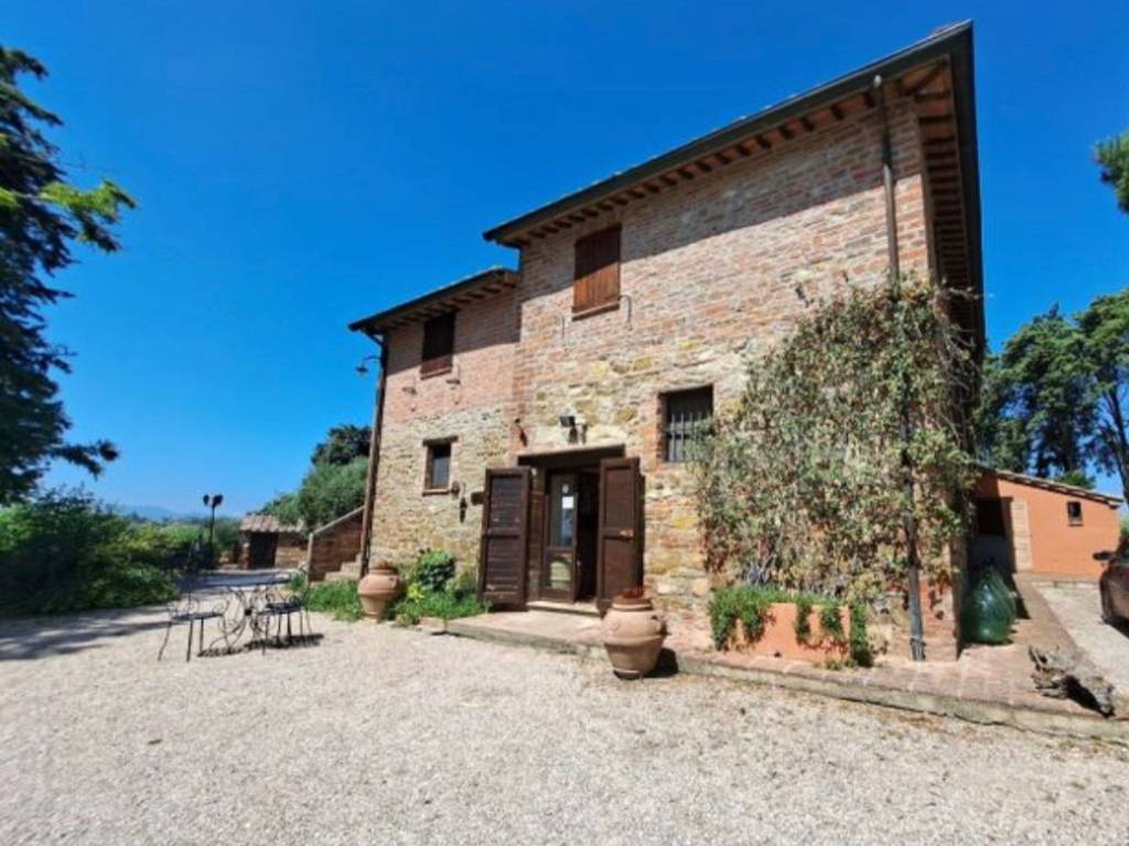 Rustico / casale a Castiglione del lago in Via Romagna - Foto 2